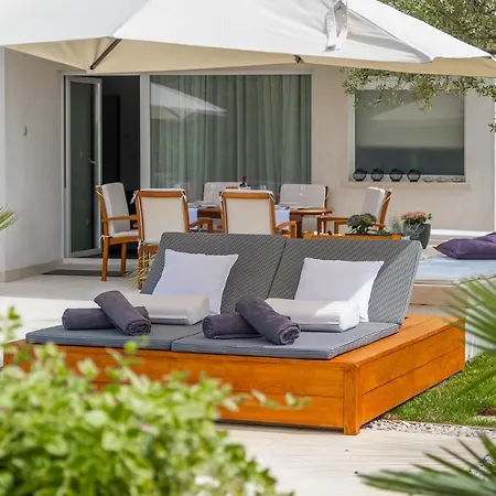 Bella- White Villa *