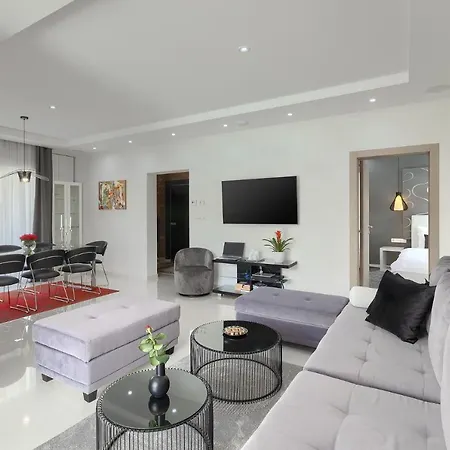 וילה Bella- White רובינייסקו סלו