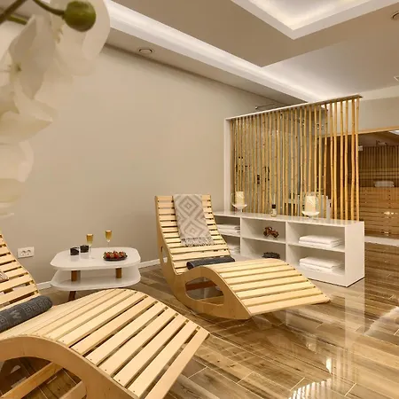 Bella- White וילה רובינייסקו סלו