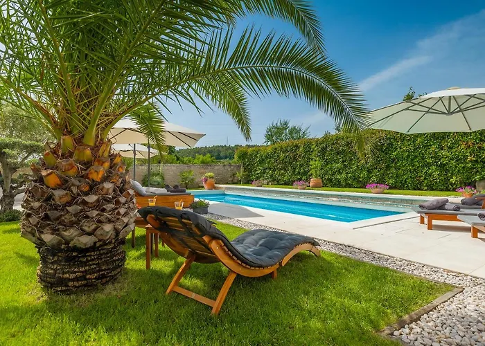 Bella- White Villa