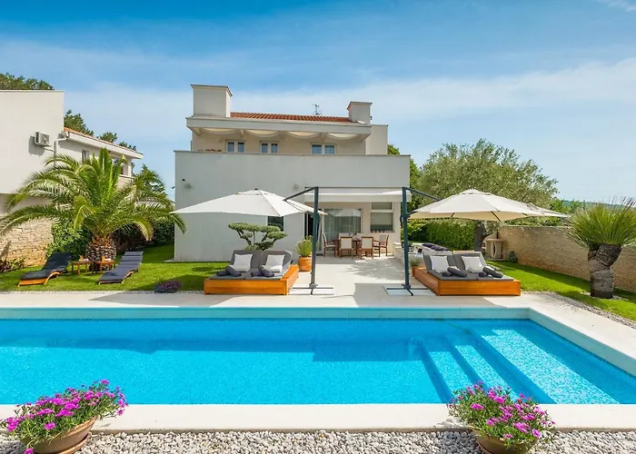 Villa Bella- White *
