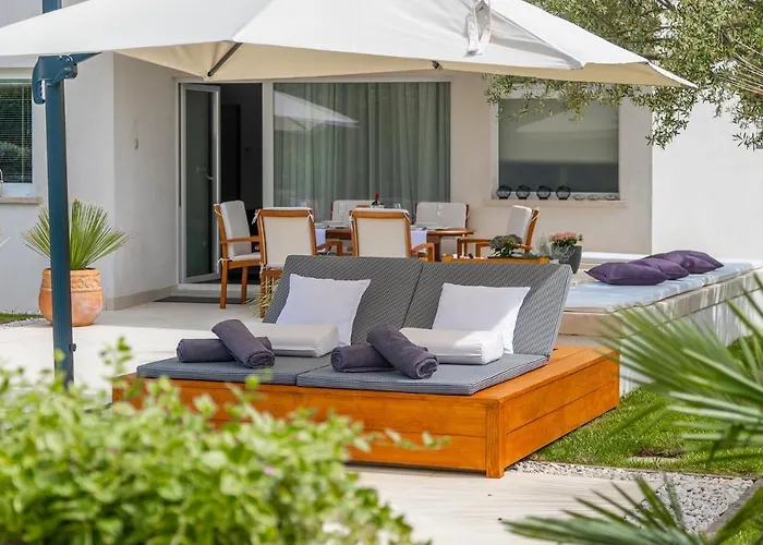 Bella- White Villa *