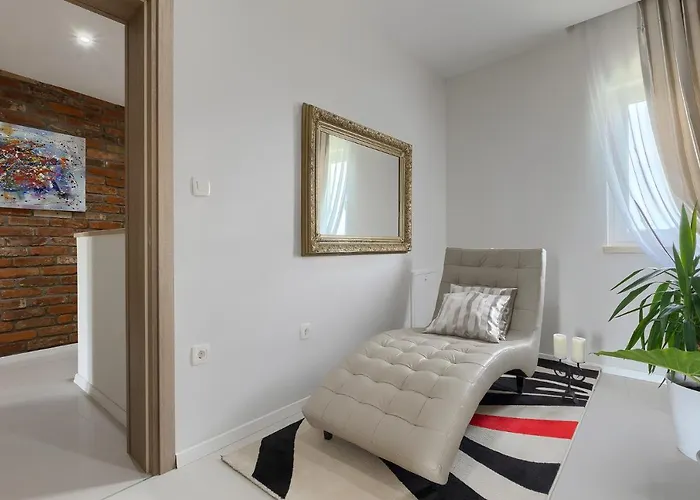 Bella- White * Rovinjsko Selo
